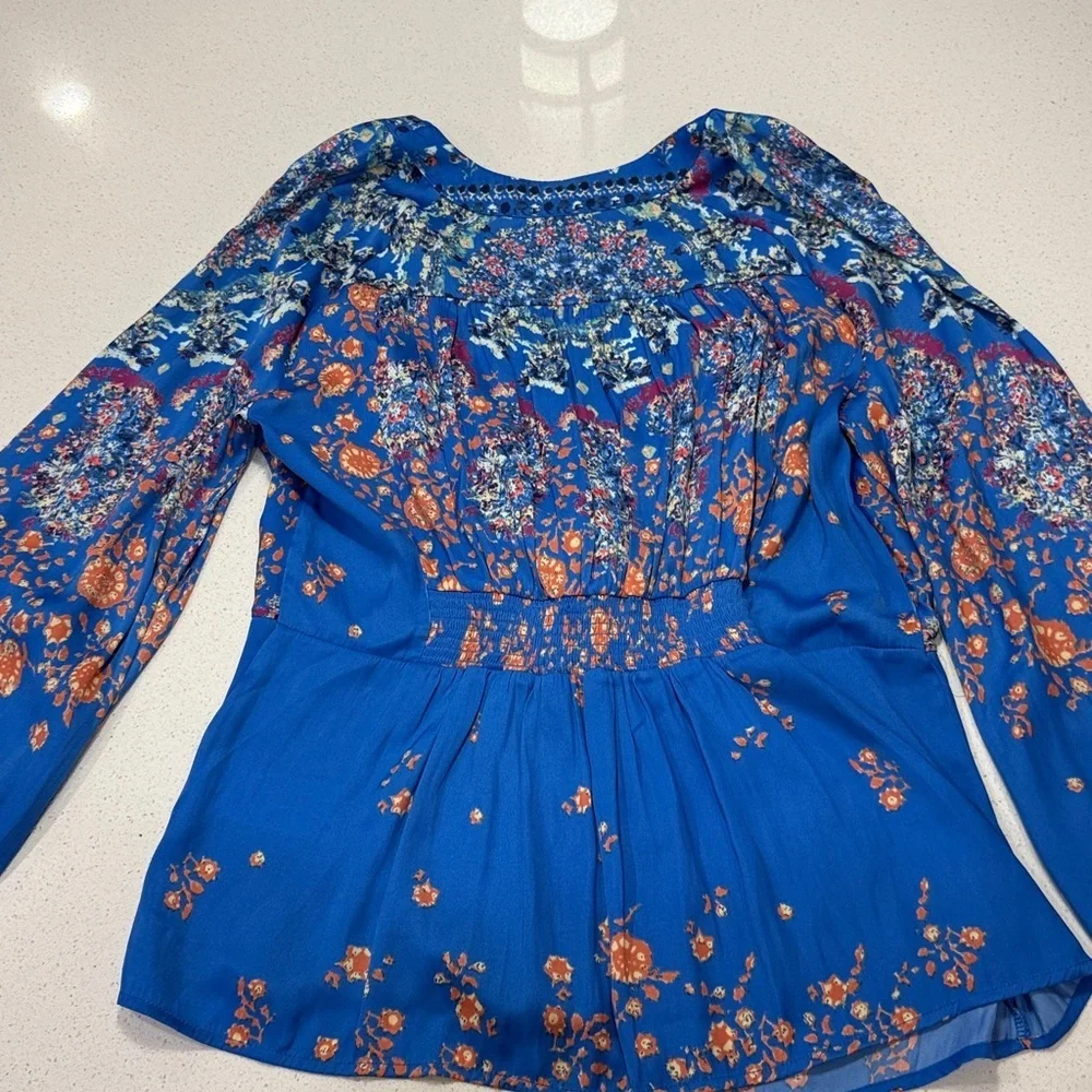 Free People Run Satin Floral V-Neck Long Sleeve Blouse Blue Size L Boho Chic Top